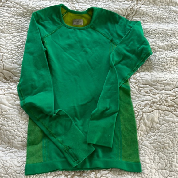 Athleta Neothermal Top size xs - Picture 1 of 4